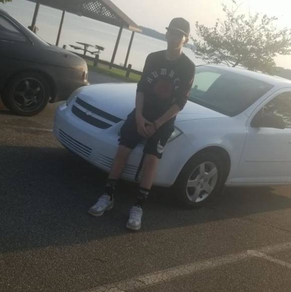 Profile Picture of Collin Zinicola (@collinzinicola) on Poshmark