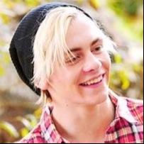 Profile Picture of Olivia Lynch (@OliviaratliffR5) on Twitter