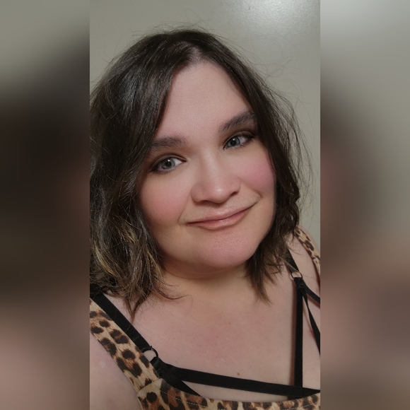 Profile Picture of Shirley Swanson (@smme78) on Poshmark