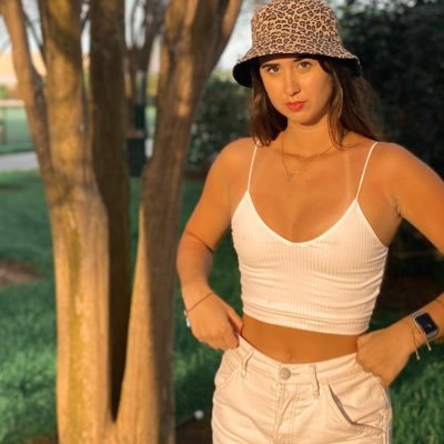 Profile Picture of Ava Schultz (@Avavmschultz) on Twitter