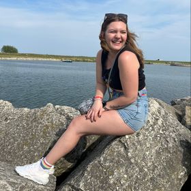 Profile Picture of Sarah Michalski (@SagenhaftSarah) on Pinterest
