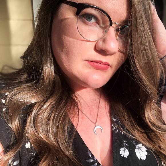 Profile Picture of Sarah Maultsby (@rebelfell) on Poshmark