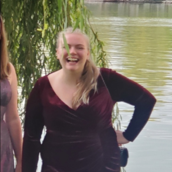 Profile Picture of Tapanga Czarniecki (@tczarniecki) on Poshmark