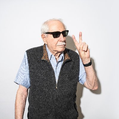 Profile Picture of Mike Gravel (@MauriceGravel) on Twitter