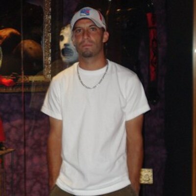 Profile Picture of David Mineo (@DeeMinz18) on Twitter