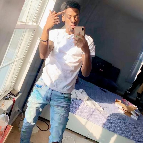 Profile Picture of Dontrell Starling (@thisdonny23) on Poshmark
