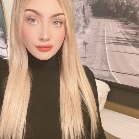 Profile Picture of Audrey Murray (@audrey17murray) on Poshmark
