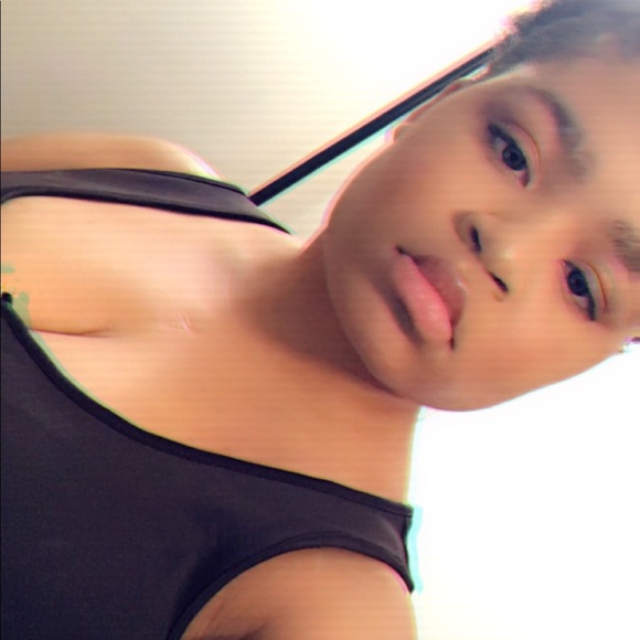 Profile Picture of Aja Webb (@ajawebb616) on Poshmark