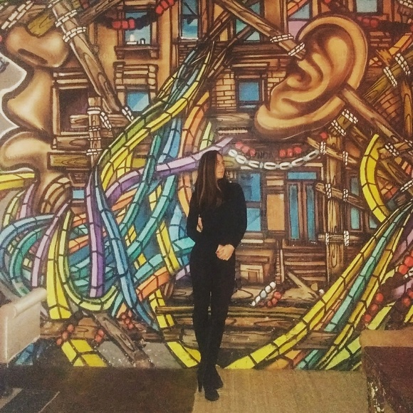 Profile Picture of Teresa Servidone (@servidone) on Poshmark