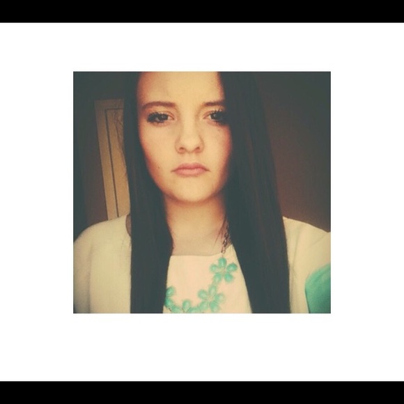 Profile Picture of Kylee Burner (@kyleeburner) on Poshmark