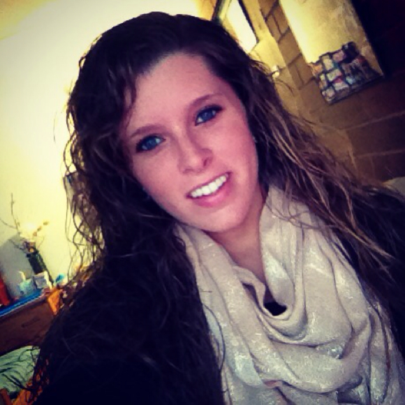 Profile Picture of Alexa Archambeault (@alexaarch18) on Poshmark