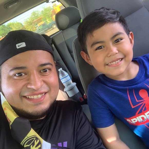 Profile Picture of Fernando Tays (@fernando231987) on Poshmark