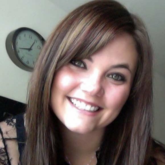 Profile Picture of Michelle Sowell (@mh1439) on Poshmark