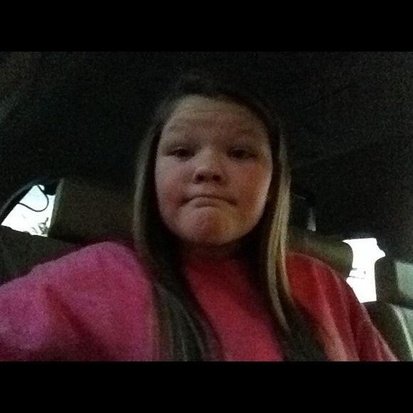 Profile Picture of Katie Payne (@katie_payne) on Poshmark