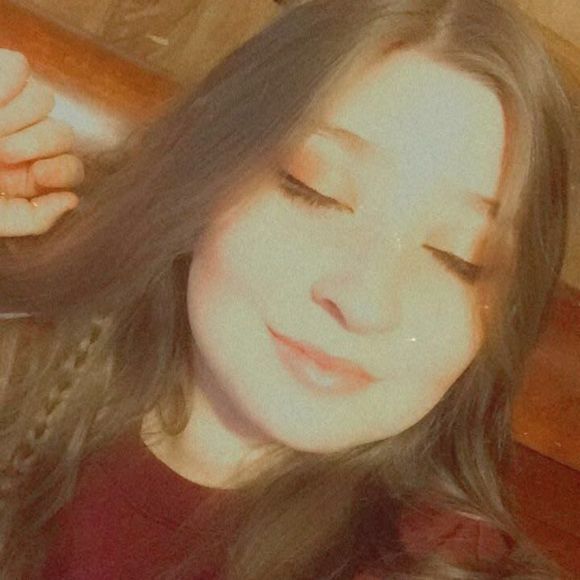 Profile Picture of Brianna Hargrove (@briannaleeh05) on Poshmark