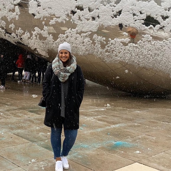 Profile Picture of Noelle Fischer (@nfische5) on Poshmark