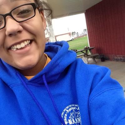 Profile Picture of Julia Battle (@julia_2521) on Twitter