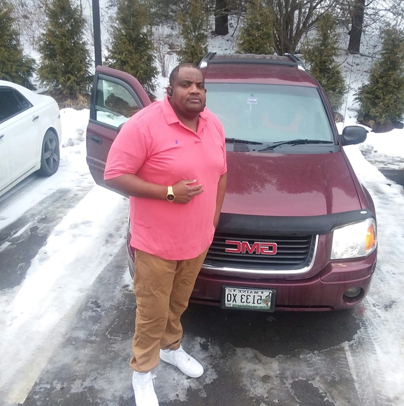 Profile Picture of Kevin Fyffe (@kevinfyffe) on Poshmark