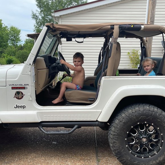 Profile Picture of Shawna Mathis (@spypi_310) on Poshmark