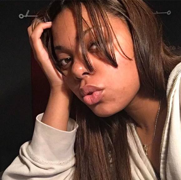 Profile Picture of Léthycia Onana (@lethyciaonana7) on Poshmark