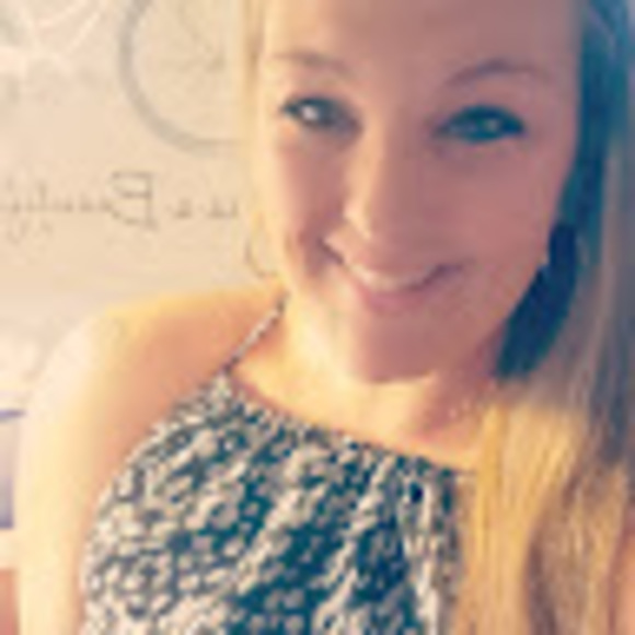 Profile Picture of Ali Brown (@bubbasmama919) on Poshmark