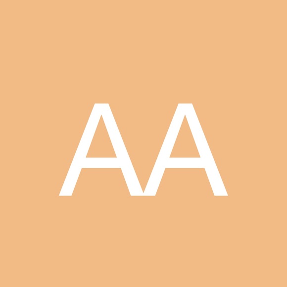Profile Picture of Amy Adamski (@4275hike) on Poshmark