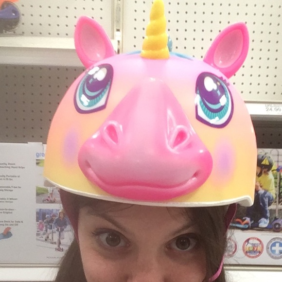 Profile Picture of Shannon Fidler (@shannonmarie628) on Poshmark