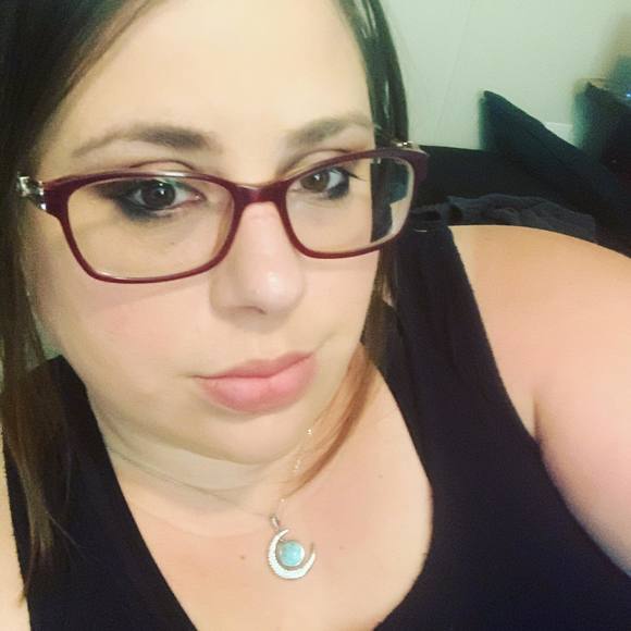 Profile Picture of Misty Carlock (@icedblue2001) on Poshmark