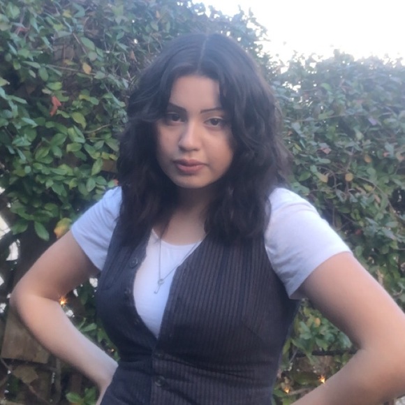 Profile Picture of Ada Wigginton (@adamarie21) on Poshmark