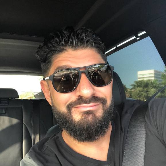 Profile Picture of Pavel Portnoy (@ezdealer) on Poshmark