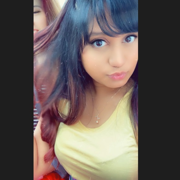 Profile Picture of Prattasha Paul (@prattasha) on Poshmark