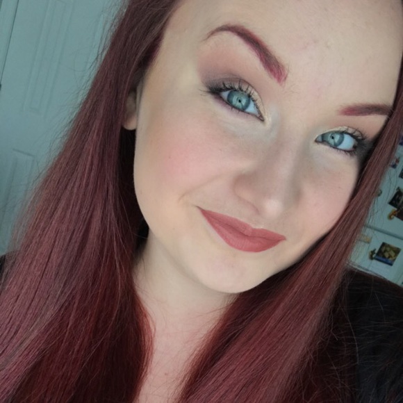 Profile Picture of Rachel Vaeth (@wamzyx) on Poshmark