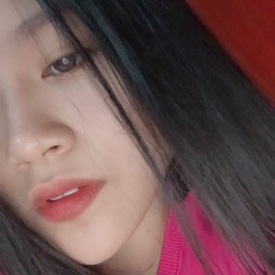 Profile Picture of Rosie Addison Shello (@RosieShello) on Twitter