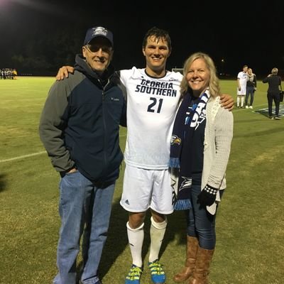 Profile Picture of Chris Macmurray (@chris_macmurray) on Twitter