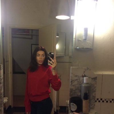 Profile Picture of Julia Kat (@juliakat99) on Twitter