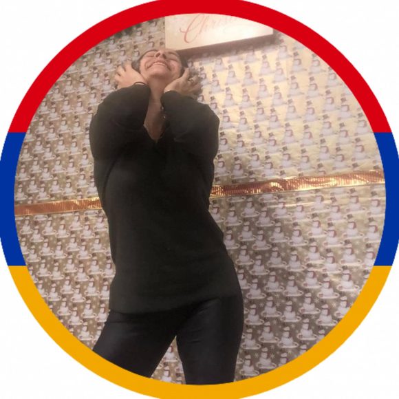 Profile Picture of Vee Alphabet (@veealphabet) on Poshmark