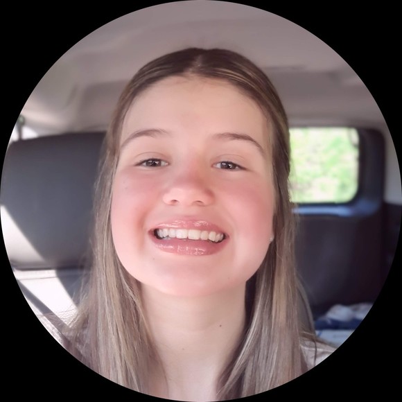 Profile Picture of Kenzie Mcmillen (@kenzie_mcmillen) on Poshmark