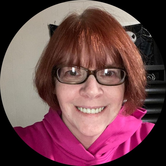 Profile Picture of Amy Boback (@julyamy75) on Poshmark