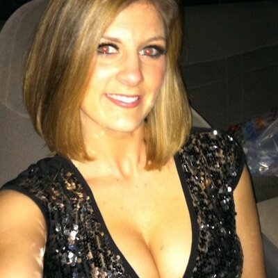 Profile Picture of Leigh Locklear (@leighleigh604) on Twitter