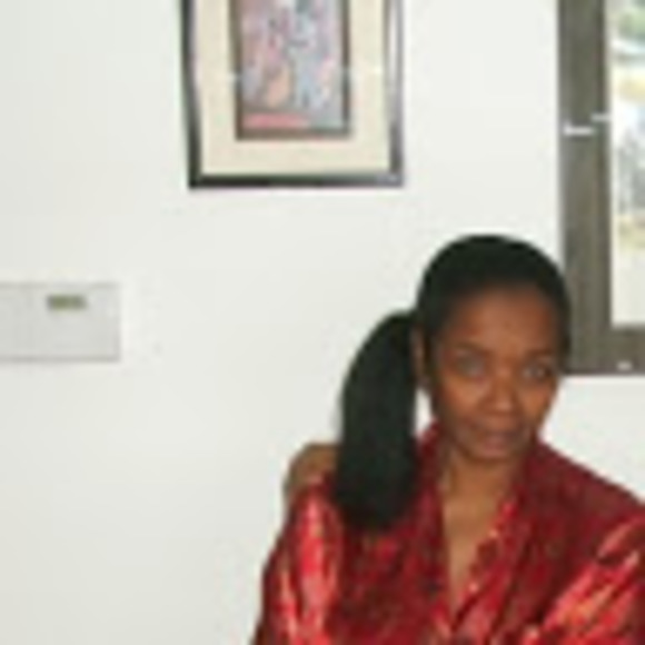 Profile Picture of Juanita Perteet (@kokokii) on Poshmark