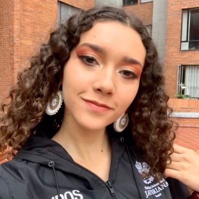 Profile Picture of Adriana (@MamutVolador) on Twitter