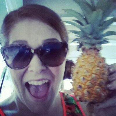 Profile Picture of Stephanie Mueller (@stephanierwall) on Twitter