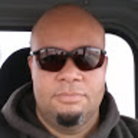 Profile Picture of Tim Barefield (@barefield598) on Poshmark