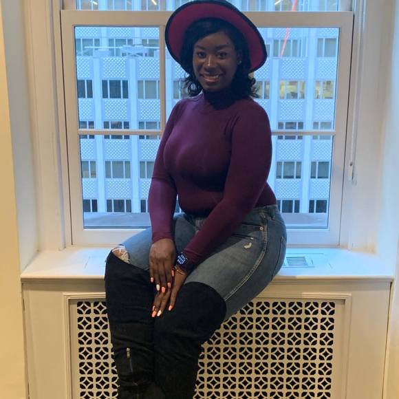 Profile Picture of Danae Dobbs (@danaed) on Poshmark