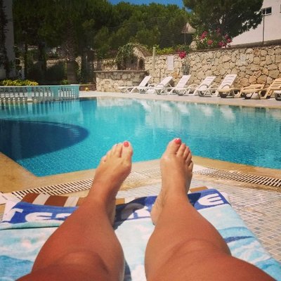 Profile Picture of Carly Hooper (@CarHooper) on Twitter