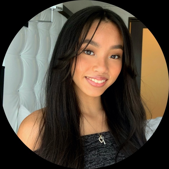 Profile Picture of Sophia Labucay (@sophia_labucay) on Poshmark