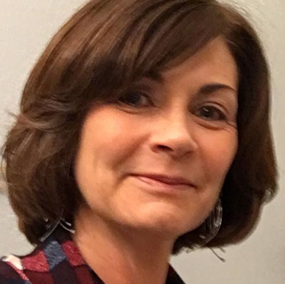 Profile Picture of Kim Yates (@1020flyingm) on Poshmark