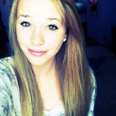 Profile Picture of Elise Quinn (@eliselovesurf) on Twitter