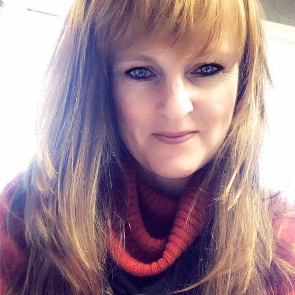 Profile Picture of Stacie Sherman (@ssherman2017) on Poshmark