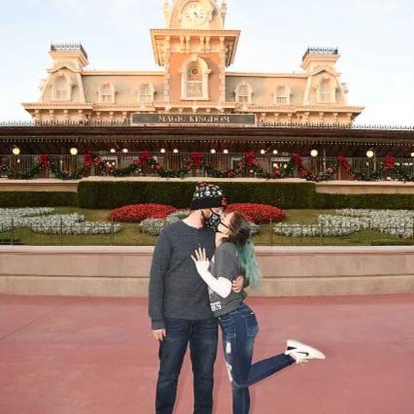 Profile Picture of Tyler Altmann (@tyguy18) on Poshmark